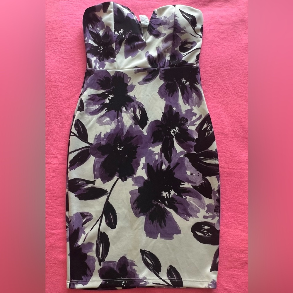 Windsor bodycon dress white with black and purple flowers, size small